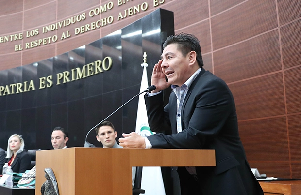 La Cámara de Senadores reconoce a leyendas y promesas del boxeo mexicano