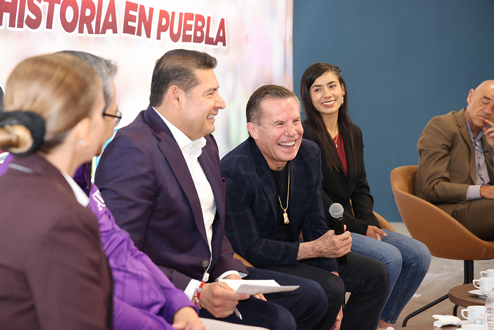 Alejandro Armenta anuncia programa ambicioso de deporte  junto a la leyenda del boxeo Julio César Chávez