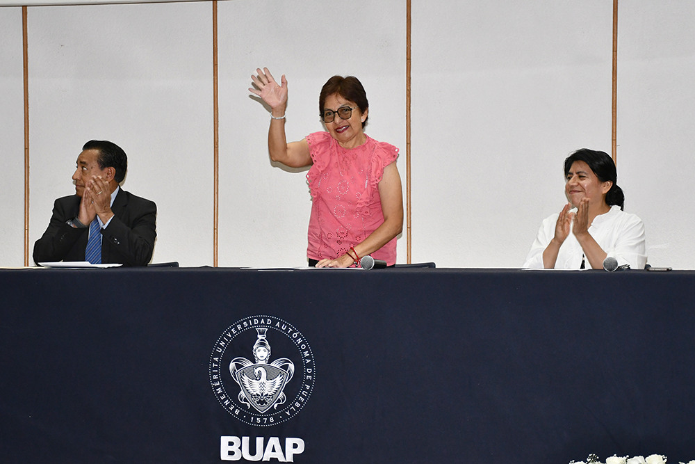 Rectora Lilia Cedillo inaugura  tercer verano de actualización docente de la BUAP