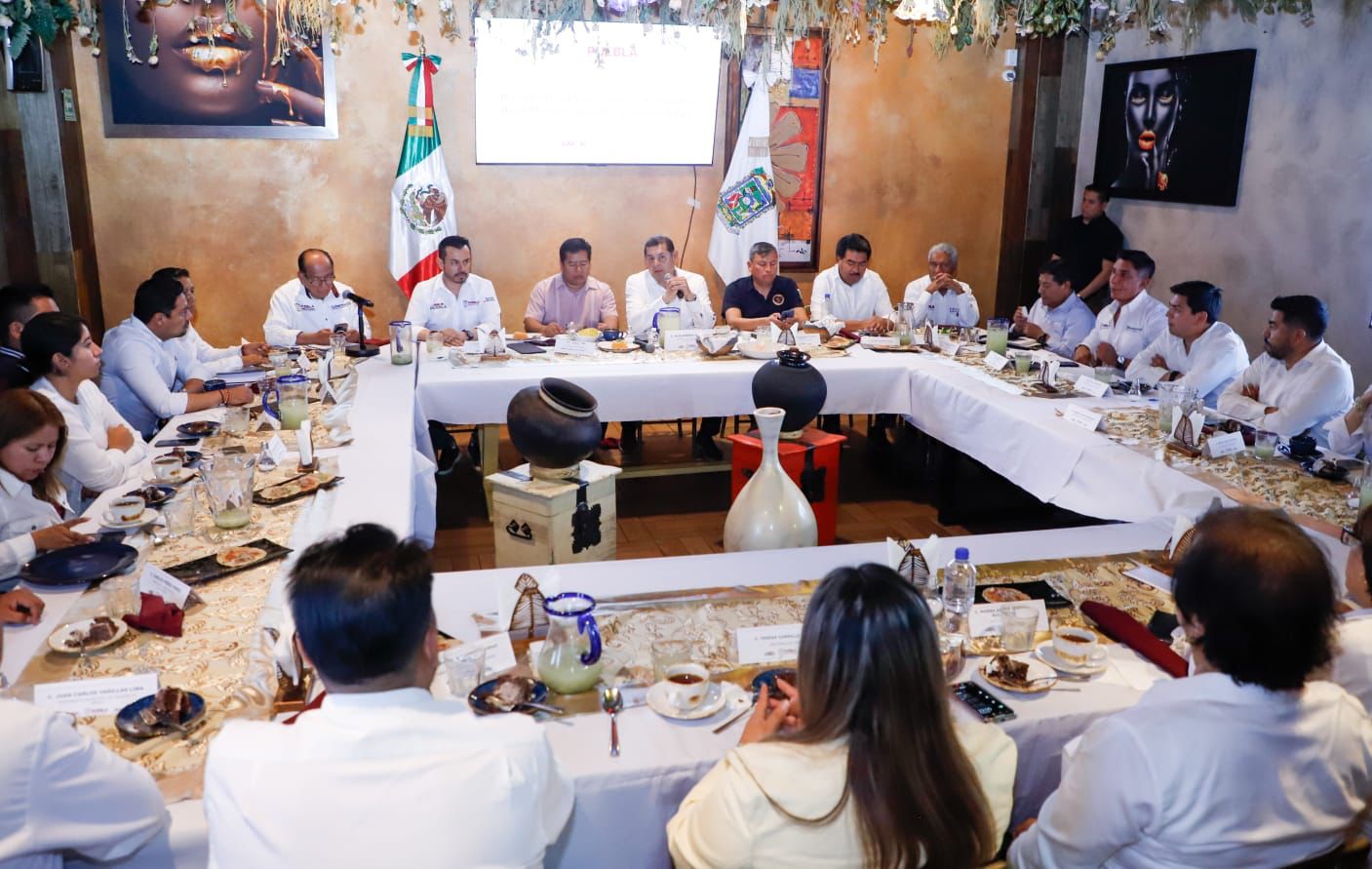 Gobierno de Puebla alinea estrategias con microrregión 10
