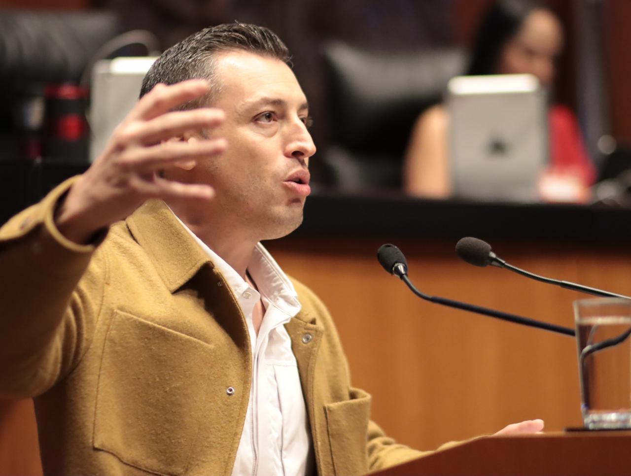 Proponen Colosio consejos sectoriales para inserción laboral