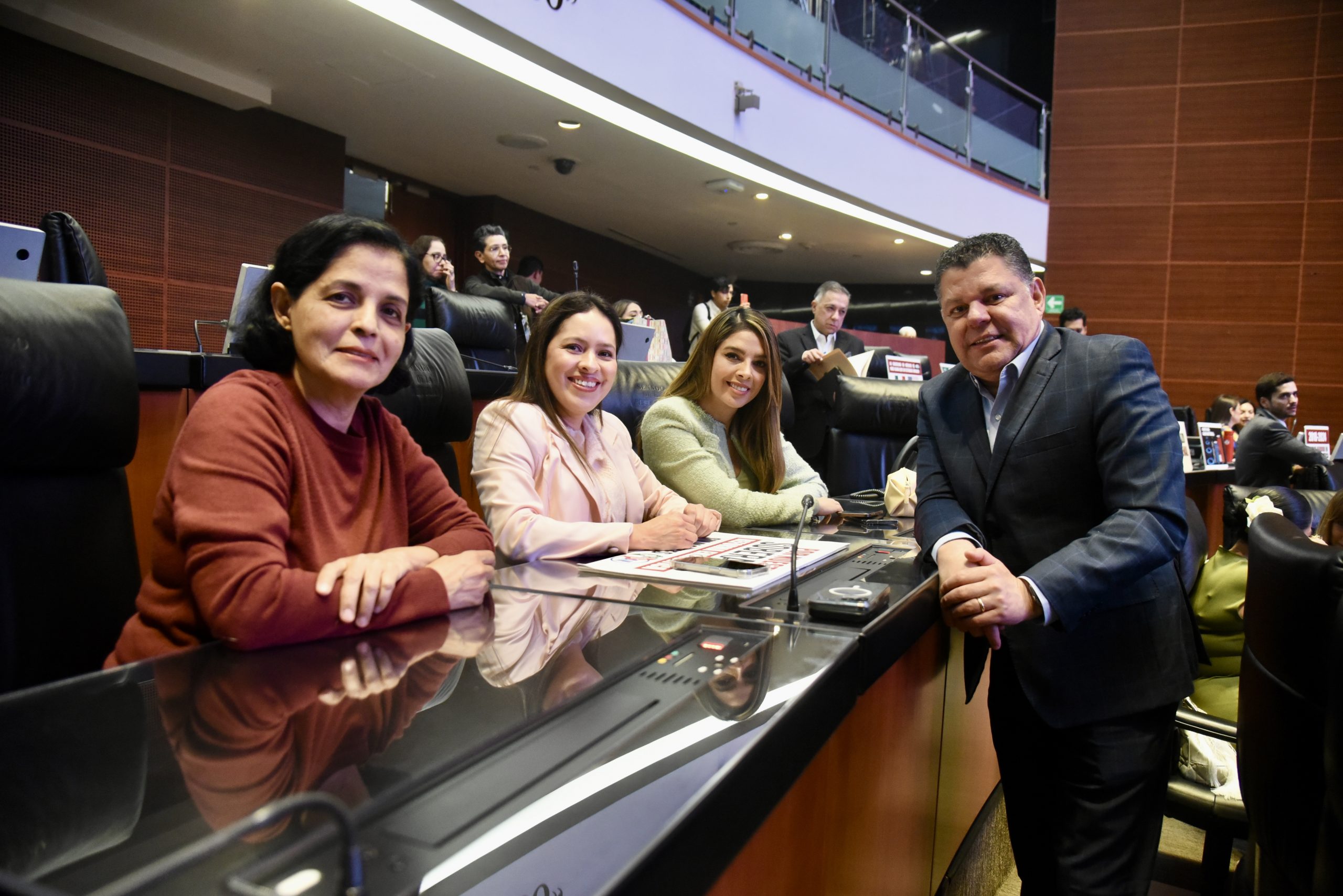 Impulsan reconocimiento legal del papel de mujeres en pesca