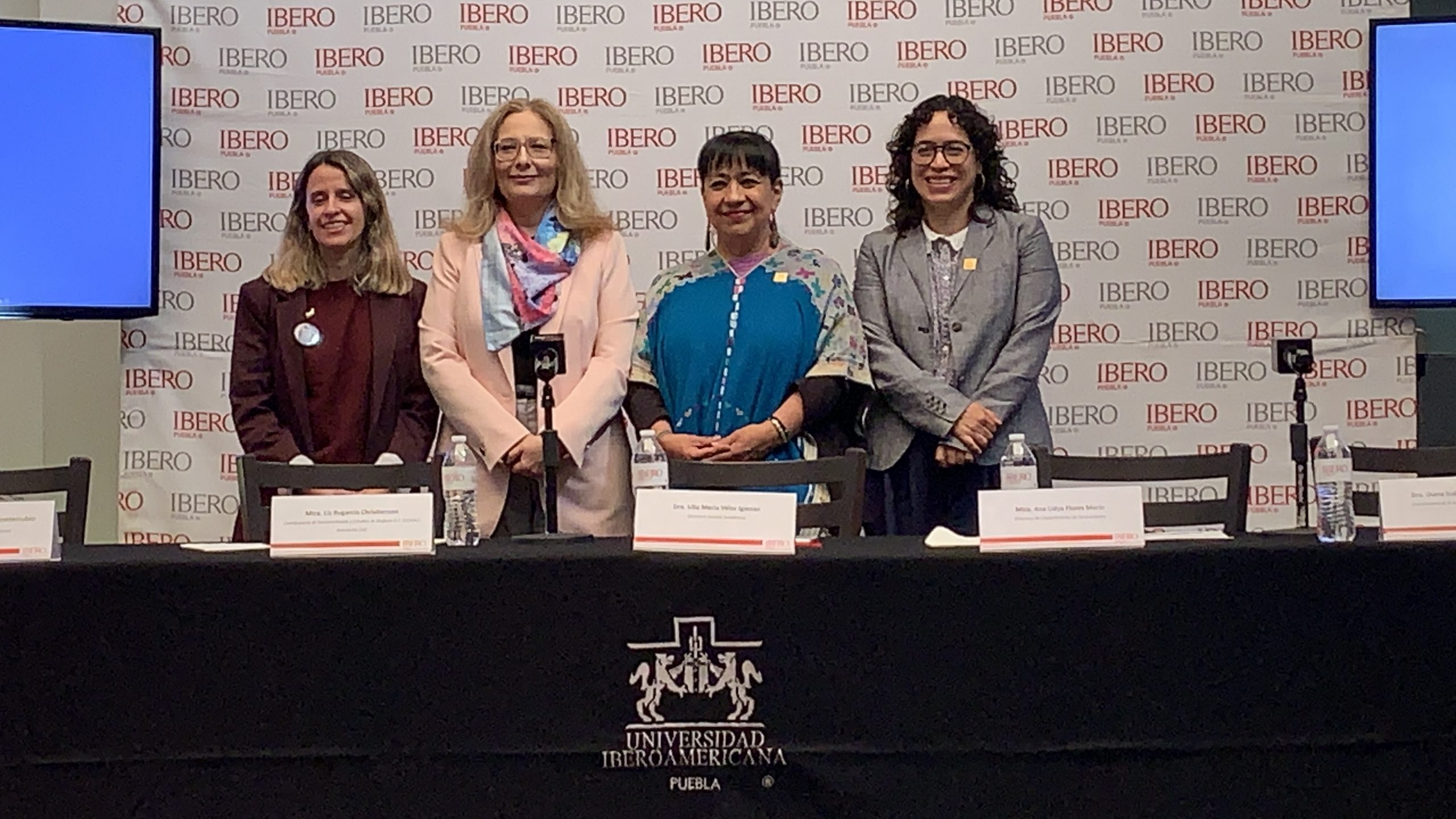 Ibero Puebla lanza becas para mujeres escritoras