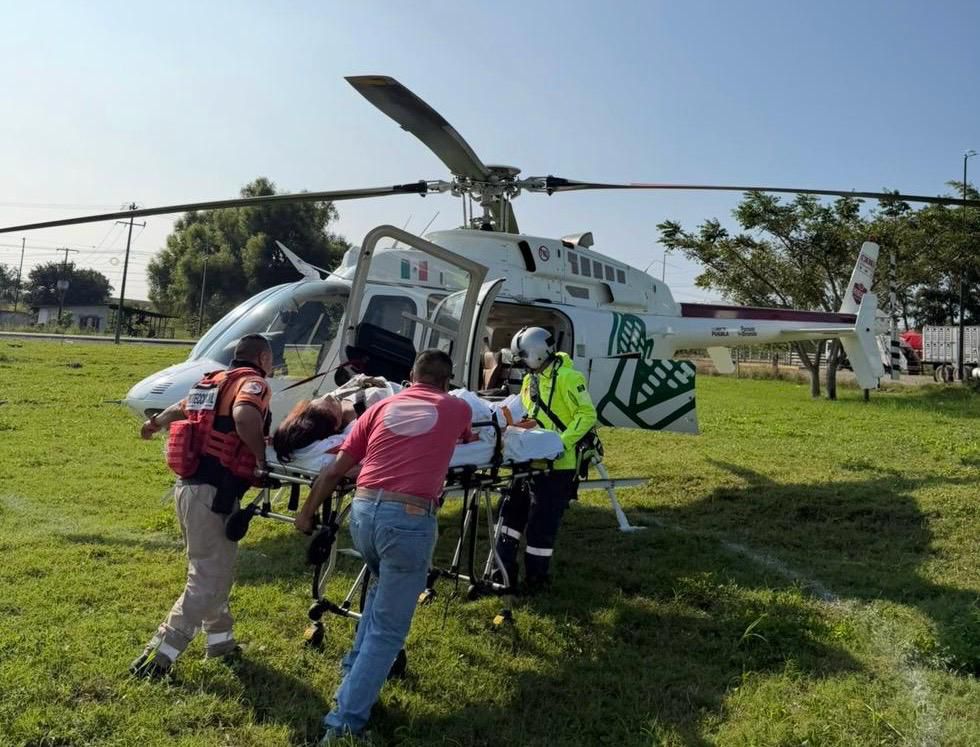 Puebla garantiza atención médica aérea a mujer embarazada