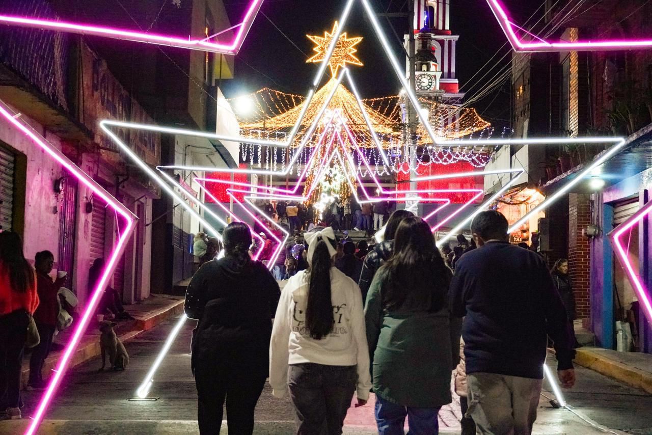 Inauguran primera Villa Navideña en Xalmimilulco