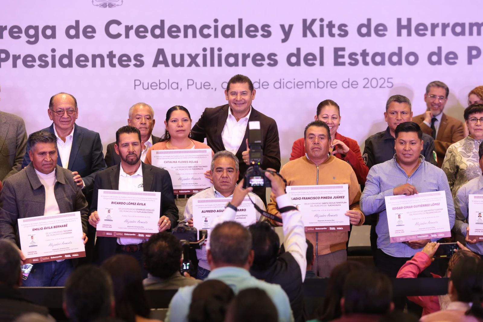 Puebla fortalece a juntas auxiliares con obra comunitaria y equipamiento